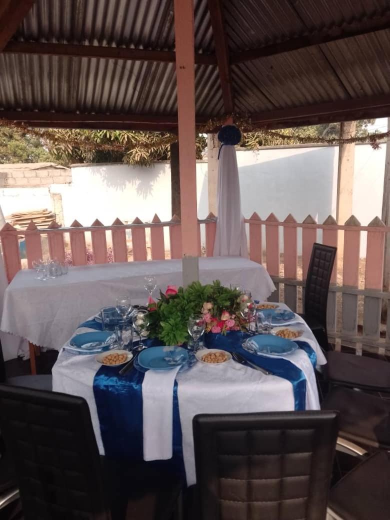 Bh Apero Club Hotell Bertoua Eksteriør bilde
